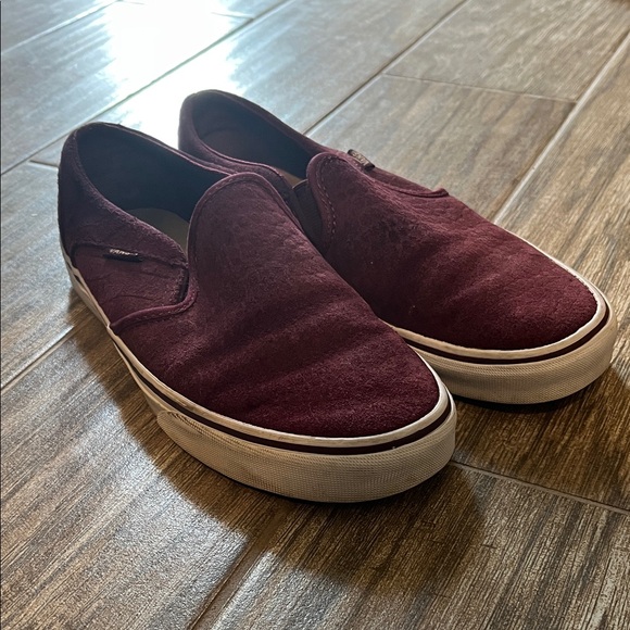 Vans Shoes - Vans Women’s Maroon Burgundy Slip-On Croc Shoes - Size 7.5 | Cush and Comfy